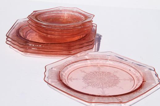 photo of Princess pink depression glass 1930s vintage Anchor Hocking set of plates #2