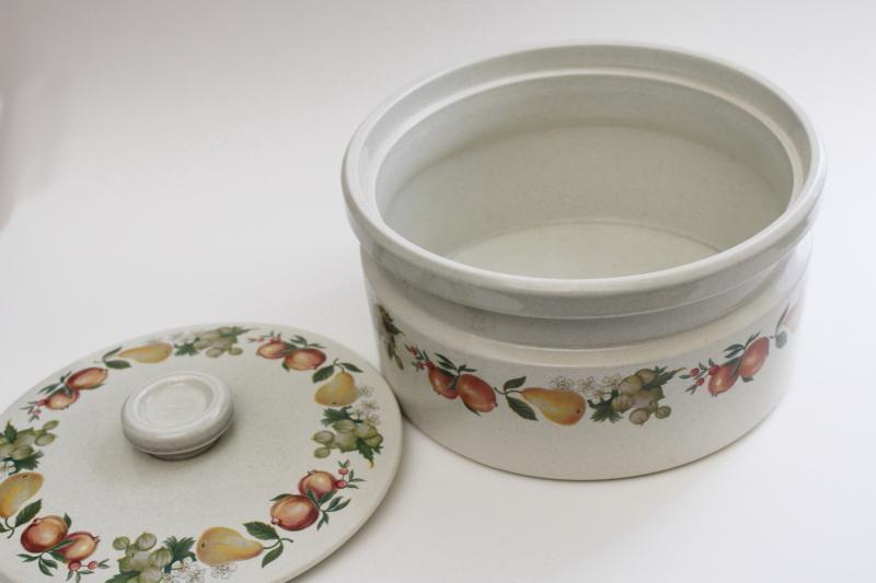 photo of Quince Wedgwood china casserole dish w/ lid, Oven to Table stoneware fruit wreath pattern  #2