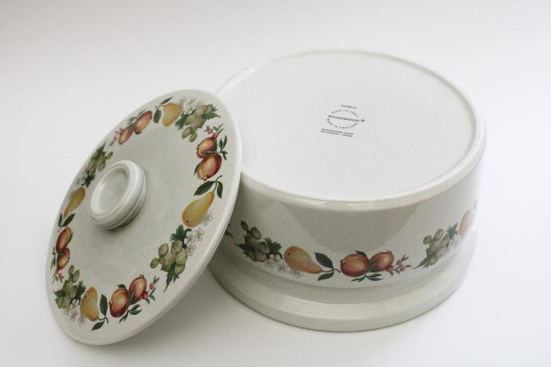 photo of Quince Wedgwood china casserole dish w/ lid, Oven to Table stoneware fruit wreath pattern  #6