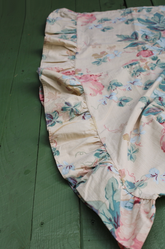 photo of Ralph Lauren Elsa Grasslands floral print vintage cotton pillowcases standard size w/ ruffle edge  #3