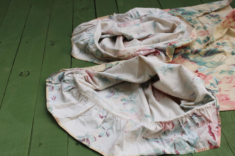 photo of Ralph Lauren Elsa Grasslands floral print vintage cotton pillowcases standard size w/ ruffle edge  #4