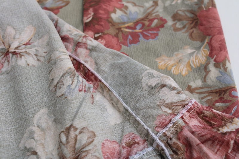 photo of Ralph Lauren Shetland Manor floral print vintage cotton pillowcases standard size w/ ruffle edge #2