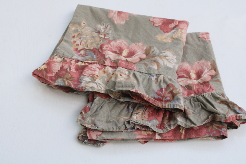 photo of Ralph Lauren Shetland Manor floral print vintage cotton pillowcases standard size w/ ruffle edge #5