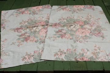 catalog photo of Ralph Lauren vintage floral print cotton pillowcases standard size, Squires Path flowers on green 