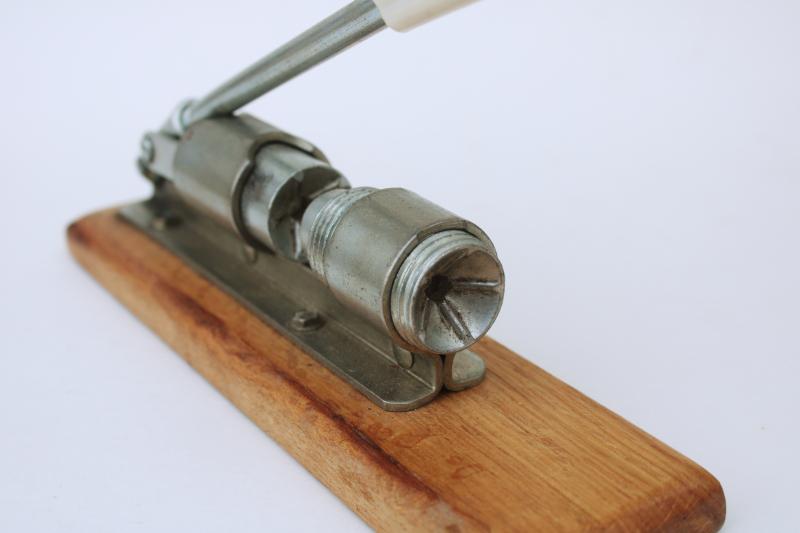 photo of Reed's Rocket nutcracker, nut cracker w/ lever handle for tough nuts to crack #4