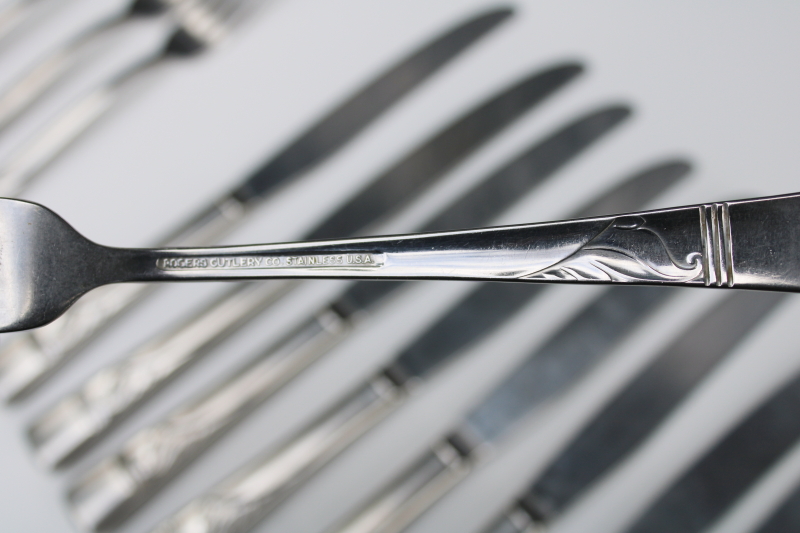 photo of Rogers Cutlery Co USA stainless flatware pattern INS112, set of 8 dinner forks & knives deco mod curled leaf w/ banded tip #4