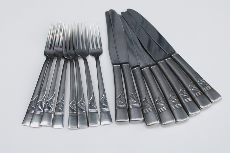 photo of Rogers Cutlery Co USA stainless flatware pattern INS112, set of 8 dinner forks & knives deco mod curled leaf w/ banded tip #7