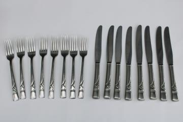 Rogers Cutlery Co USA stainless flatware pattern INS112, set of 8 dinner forks & knives deco mod curled leaf w/ banded tip 