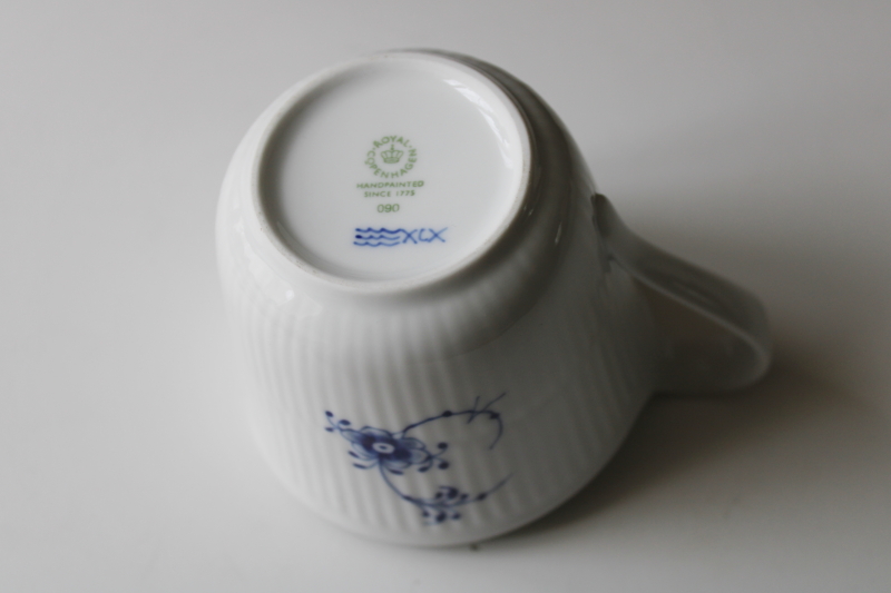 photo of Royal Copenhagen blue & white porcelain high handle mug w/ monogram letter D, alphabet pattern  #3