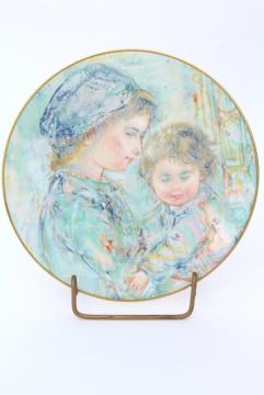 catalog photo of Royal Doulton Colette and Child china plate, 1973 collector's edition