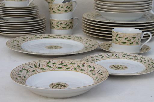 photo of Royal Holly Gibson everyday china Christmas dishes set for 8 w/ holly on tan #2