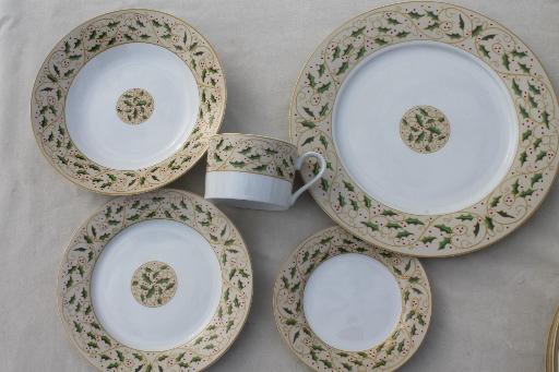 photo of Royal Holly Gibson everyday china Christmas dishes set for 8 w/ holly on tan #3