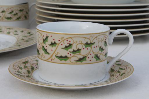 photo of Royal Holly Gibson everyday china Christmas dishes set for 8 w/ holly on tan #6