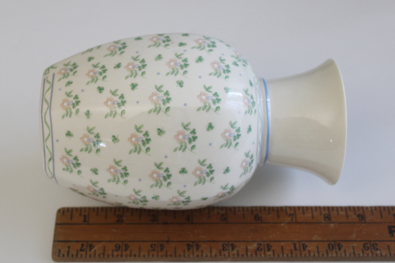 photo of Royal Tara Ireland, Laura pattern vase vintage chintz floral bone china  #5