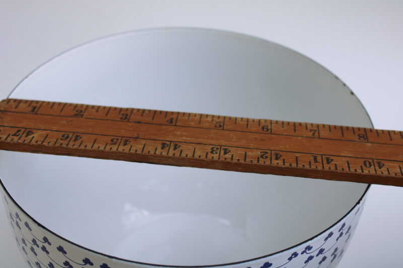 photo of Scandinavian modern vintage Finland Arabia enamelware metal bowl, blue clover on white  #7