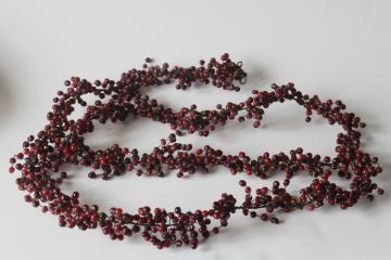 catalog photo of Scandinavian style neutral Christmas winter berries garland cranberry glass beaded wire branches 