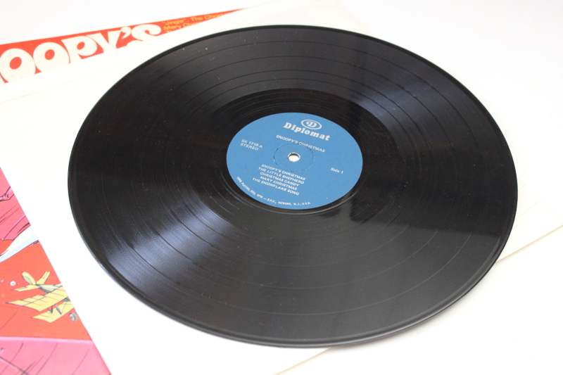 photo of Snoopy's Christmas LP vinyl record album 1968 or 69, crazy hippie Santa cover art #4