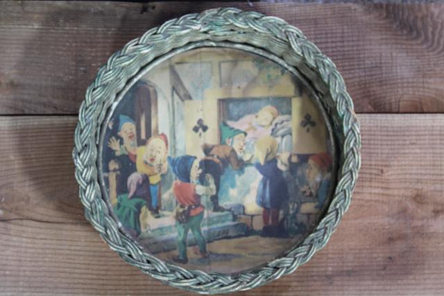 photo of Snow White & the Seven Dwarfs picture print under glass, wicker tray vintage Germany #1