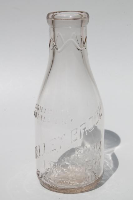 photo of Superior Wisconsin old glass milk bottle quart embossed Valley Brook Farm Creamery #1