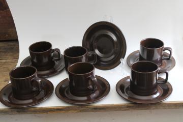 catalog photo of Suzuka Japan vintage coffee brown stoneware cups & saucers, mid-century vintage Style House