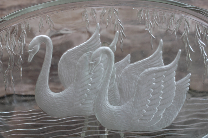 photo of Swan Serenade L E Smith vintage pressed glass tray, frosted swans on crystal clear glass  #2