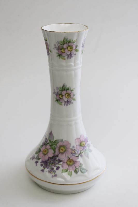 photo of Tara Hall Royal Tara Galway Ireland bone china vase, vintage Danbury Mint  #1