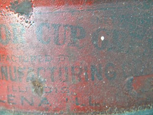 photo of The Superior Cup Grease tin Galena IL, early automobile advertising #4