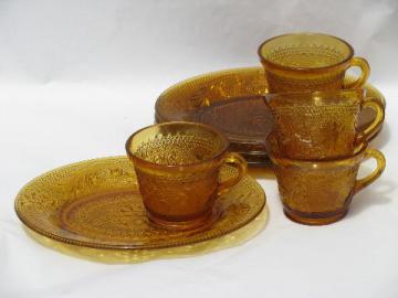 catalog photo of Tiara vintage daisy sandwich amber glass snack sets