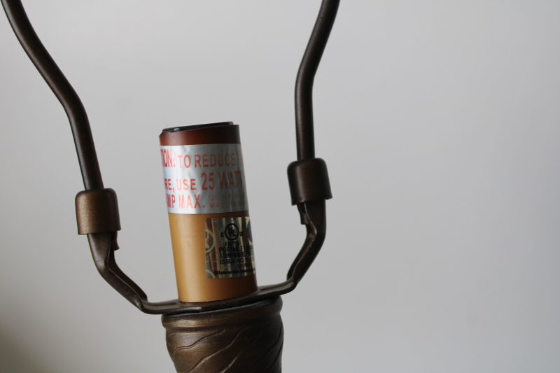 photo of Tiffany style table lamp w/ leaded stained glass shade, dragonflies lamp base, blue grapes lampshade  #2