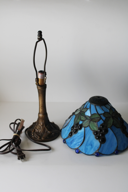 photo of Tiffany style table lamp w/ leaded stained glass shade, dragonflies lamp base, blue grapes lampshade  #11