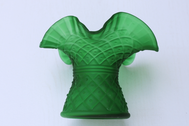 photo of Two's Company emerald green satin glass vase, Victorian style flower basket w/ crimped edge  #3