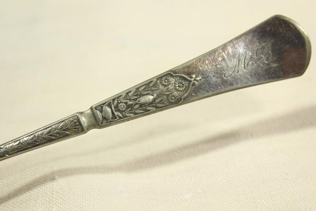 photo of Unique 1880s Reed & Barton art nouveau silver plate master butter knife, marguerite daisies #5