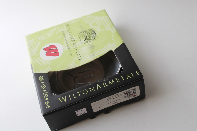 photo of University of Wisconsin W logo, Wilton Armetale pewter bowl in original box, gift for Wisconsin Badgers fan  #6