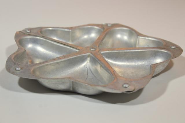 photo of Valentine heart vintage baking pan, primitive riveted metal ring of hearts #2