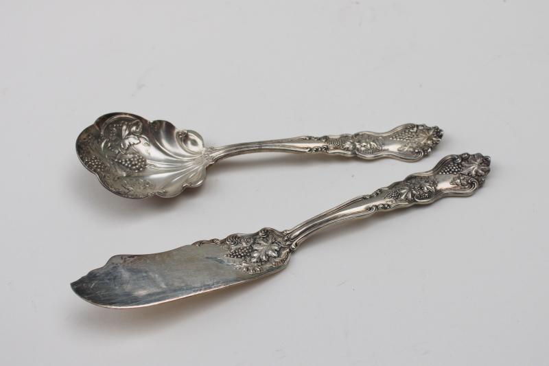 photo of Vineyard grapes ornate antique silver plate berry spoon & butter knife 1906 patent Oneida #1