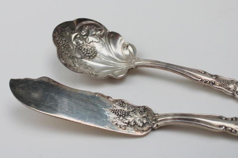 photo of Vineyard grapes ornate antique silver plate berry spoon & butter knife 1906 patent Oneida #5