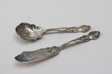 catalog photo of Vineyard grapes ornate antique silver plate berry spoon & butter knife 1906 patent Oneida