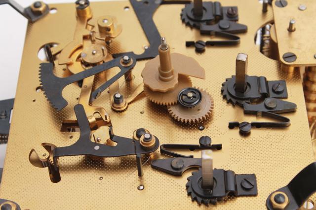 photo of Vintage Howard Miller mechanical  clock movement for repair / parts West Germany #10