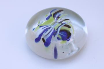 Vruwink signed hand blown glass paperweight, modern art glass 