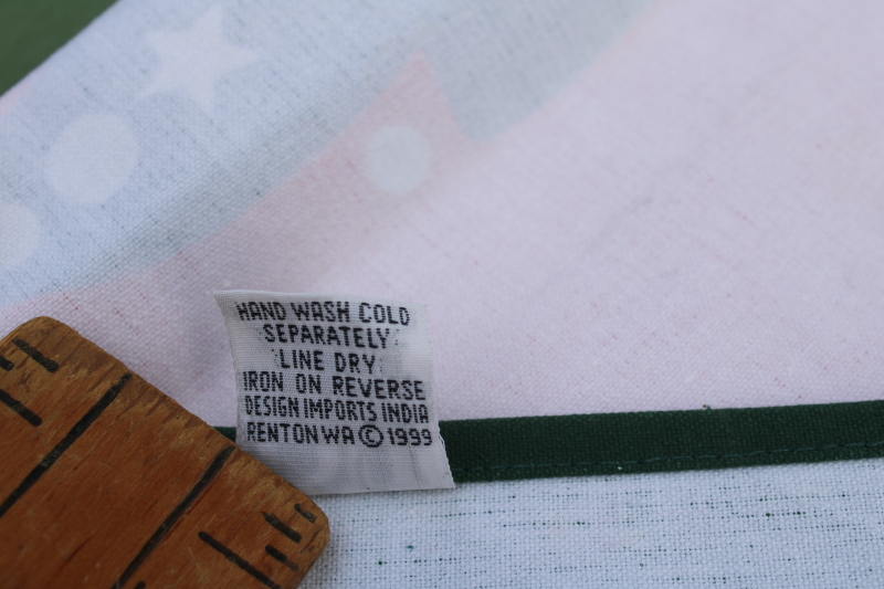 photo of Waechtersbach Christmas Tree pattern print cotton table runner, 1999 vintage Y2K holiday  #7