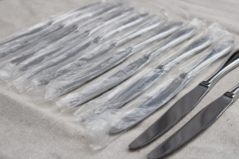 photo of Wallace American Tradition beaded edge pattern stainless flatware, 12 dinner knives new in bags  #4