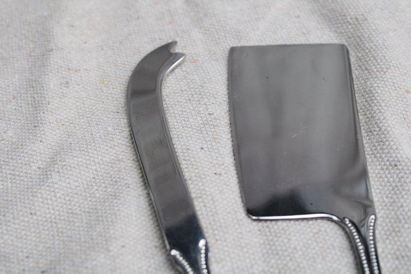 photo of Wallace American Tradition beaded edge pattern stainless flatware, cake servers, casserole spatula, cheese server knives #3