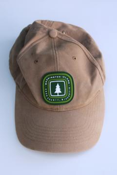 catalog photo of Washington Island Door County Wisconsin souvenir logo hat, Richardson cotton twill cap 