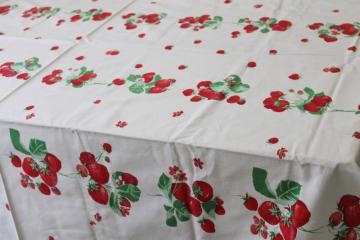 Wilendure cotton tablecloth w/ red strawberries fruit print, mid-century vintage