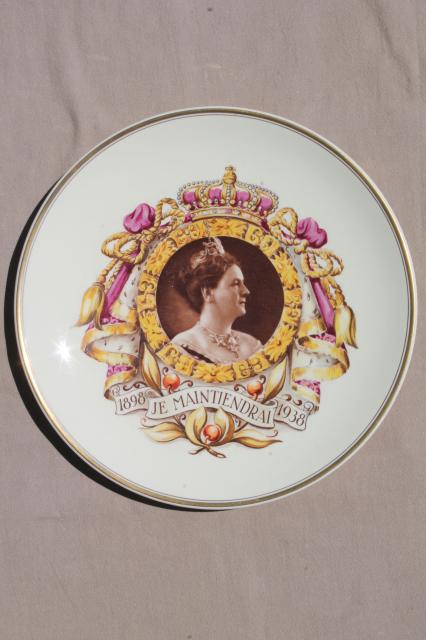 photo of Wilhelmina Queen of Holland 1898 1938 portrait plate, 40 years jubilee souvenir Petrus Ragout #1