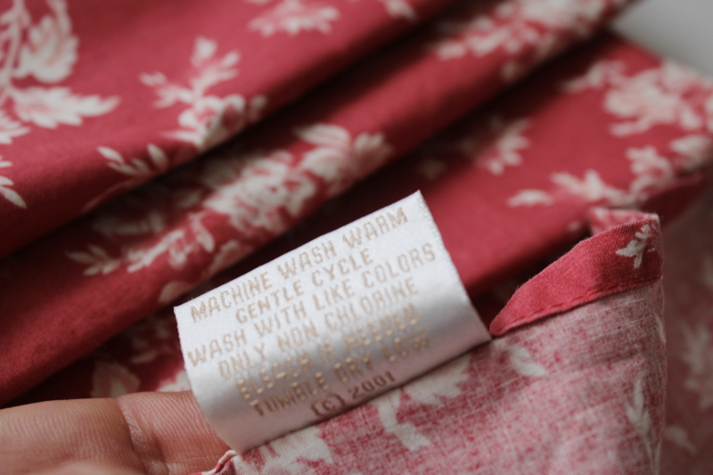 photo of Williams Sonoma modern rustic red & white chintz floral bouquet roses print cotton napkins set of 6 #3