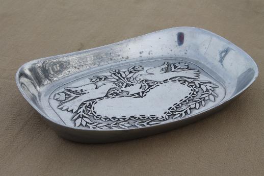 photo of Wilton Armetale pewter Pennsylvania Dutch heart & lovebirds bread tray, RWP mark #2