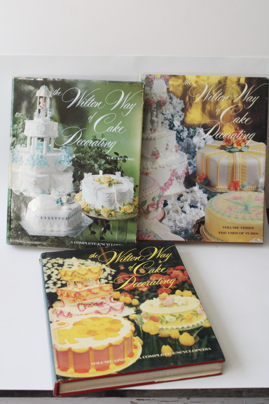 photo of Wilton Way of Cake Decorating 70s vintage complete course three volume set #1