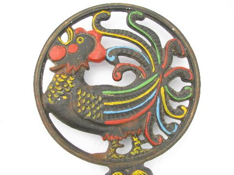 photo of Wilton cast iron trivet w/ hand-painted rooster, vintage kitchen #2