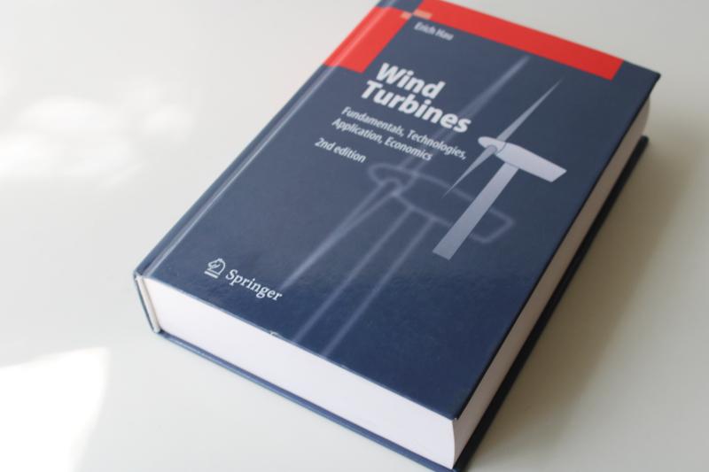 photo of Wind Turbines Erich Hau 2nd edition textbook Springer technical engineering reference #3